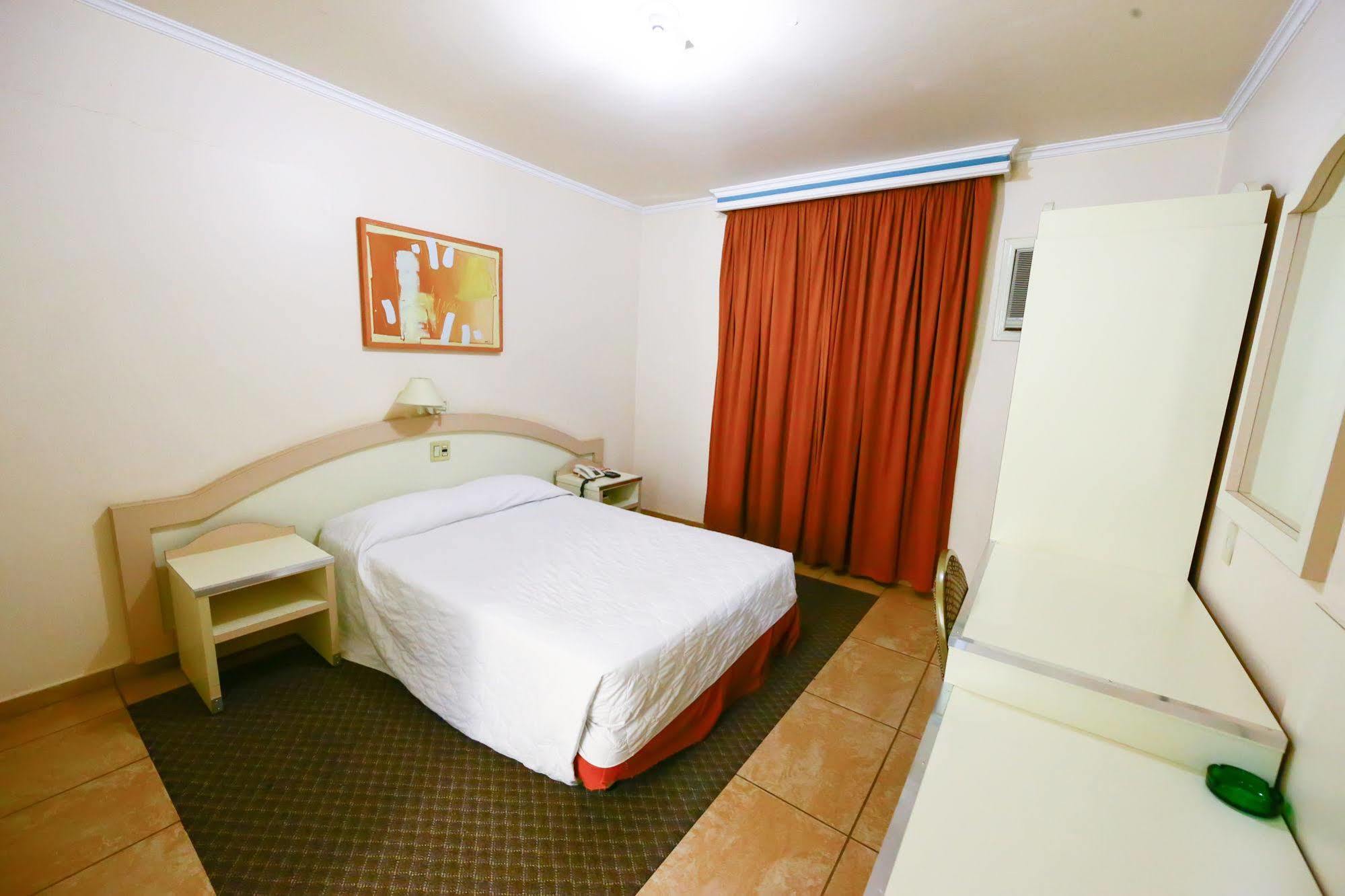 Prince Hotel Ribeirão Preto Esterno foto